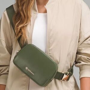 Lululemon cactus leather alternative 1L belt bag in barracks green and gold